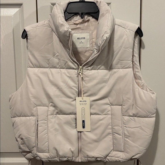 Hollister Jackets & Blazers - Hollister Women's Off-White Puffer Vest